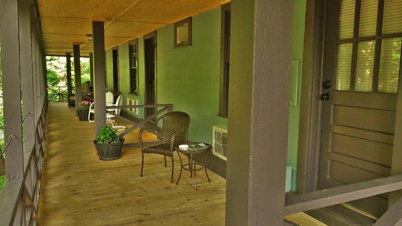 Riverside Lodge At Chimney Rock Exterior foto