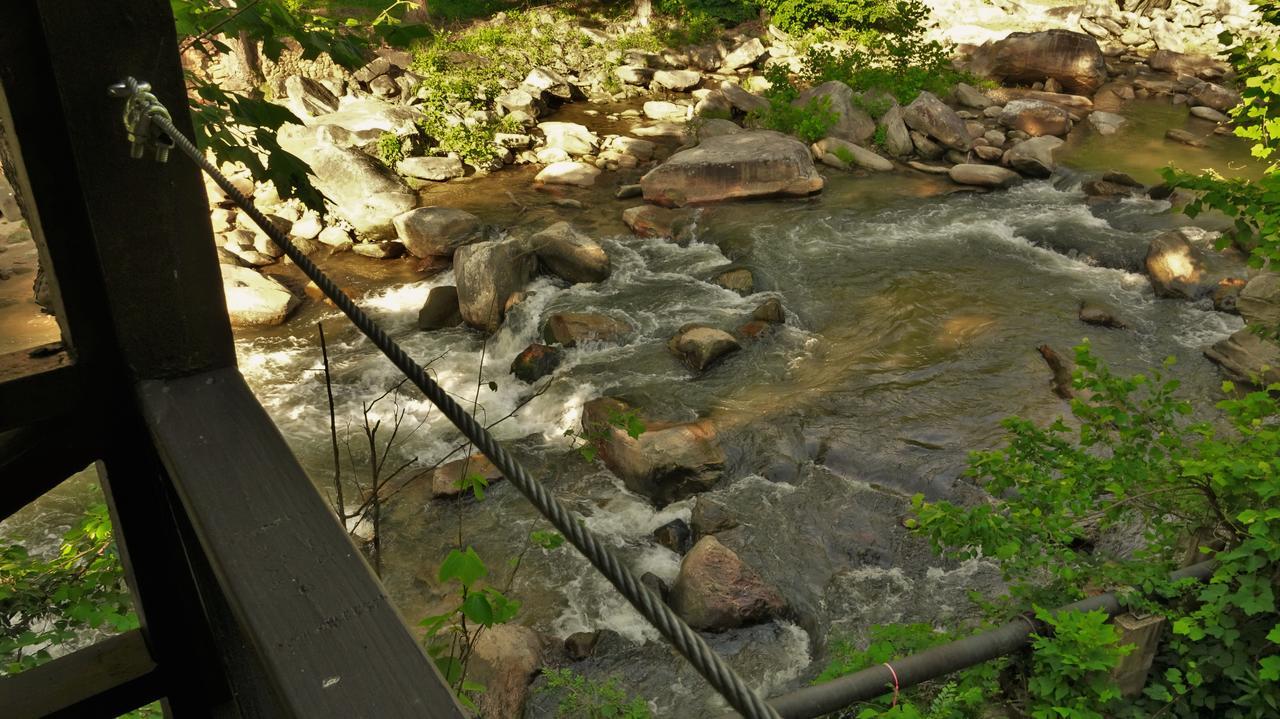 Riverside Lodge At Chimney Rock Exterior foto