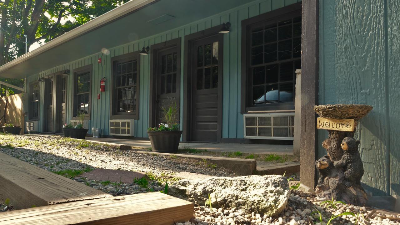 Riverside Lodge At Chimney Rock Exterior foto